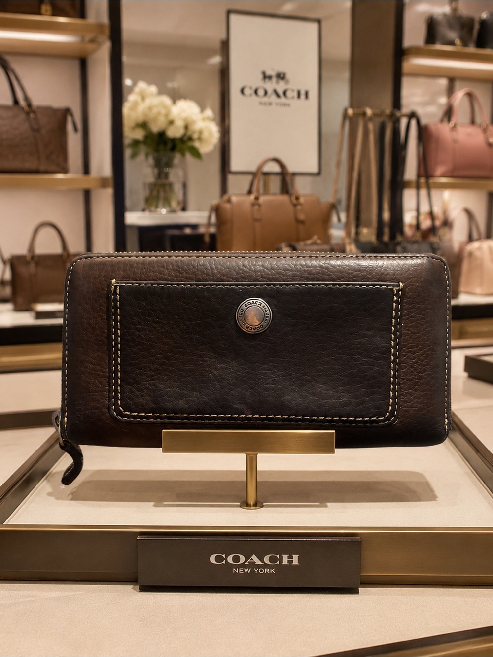 Coach Chelsea Vintage Wallet Brown Pebbled Leather Zip Around .